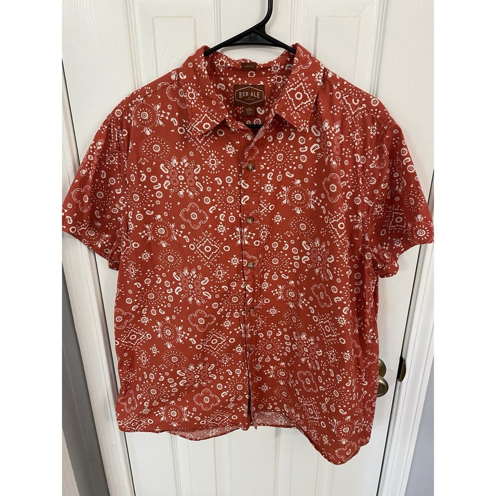 Red Ale Button Down Mens Large Short Red Bandana Paisley Short Sleeve Shirt
